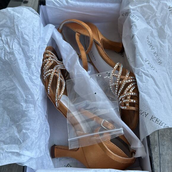 Anna Kern Professional Latin Dance Shoes - Nude Satin Size 6 US/ UK 3.5 - Picture 11 of 15